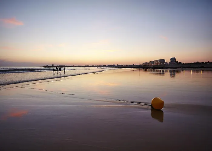L'oceane - 2 Etoiles Face Parking Les Sables-dʼOlonne